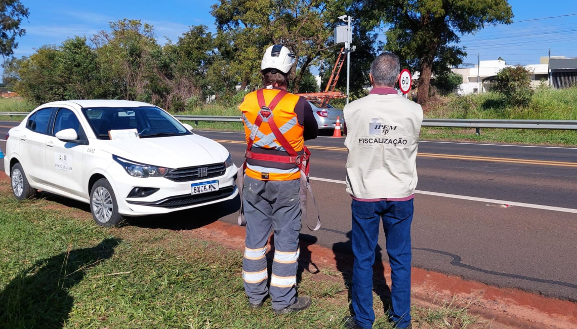 Em Paraguaçu Paulista, Ipem-SP verifica radar na rodovia SP 284